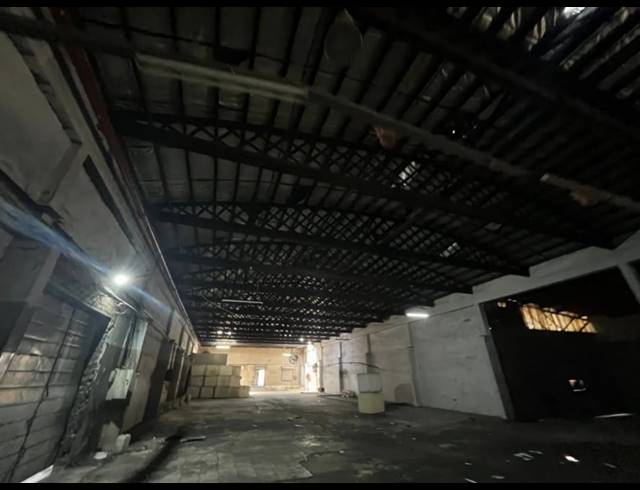 4,200M² WAREHOUSE FOR SALE IN DALVIEW